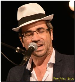 Photo : Chanteur clavieriste cherche Orchestre de variete