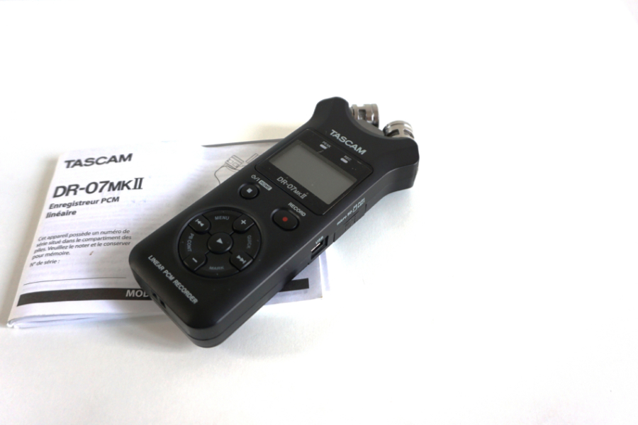 Photo : Tascam    DR    07 MKII avec boite & manuel