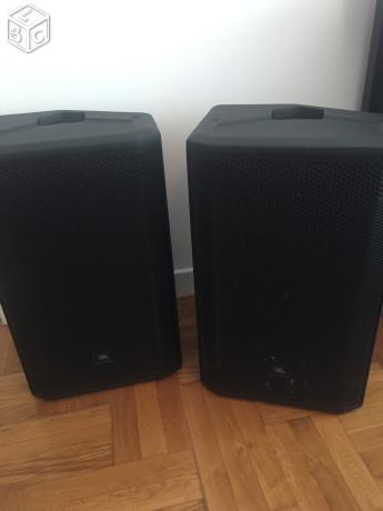 Photo : JBL            STX 815 M