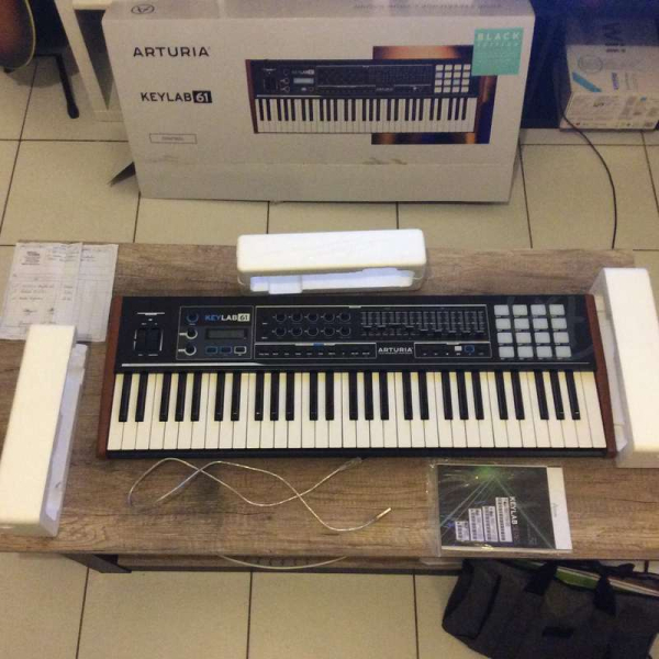 Photo : Arturia  Keylab  61 Black Edition