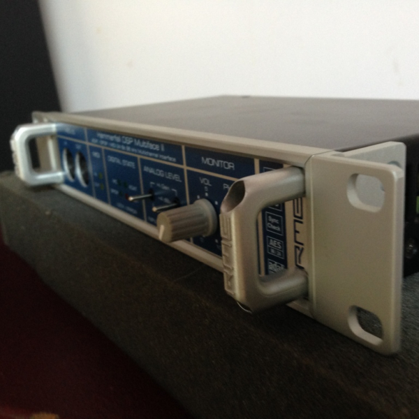 Photo : Rme         Multiface Ii + Carte Pci + Alim Neuve