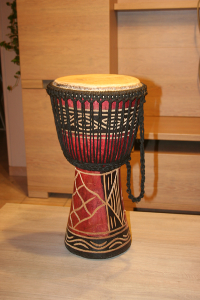 Photo : Djembe     Africain 52 cm x 30 cm