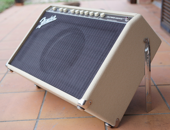 Photo : Ampli   Fender   Super Sonic tout lampe