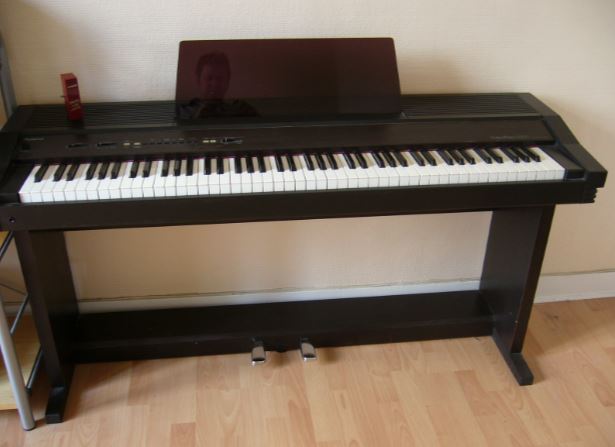 Photo : Piano   Roland   HP 3000s digital