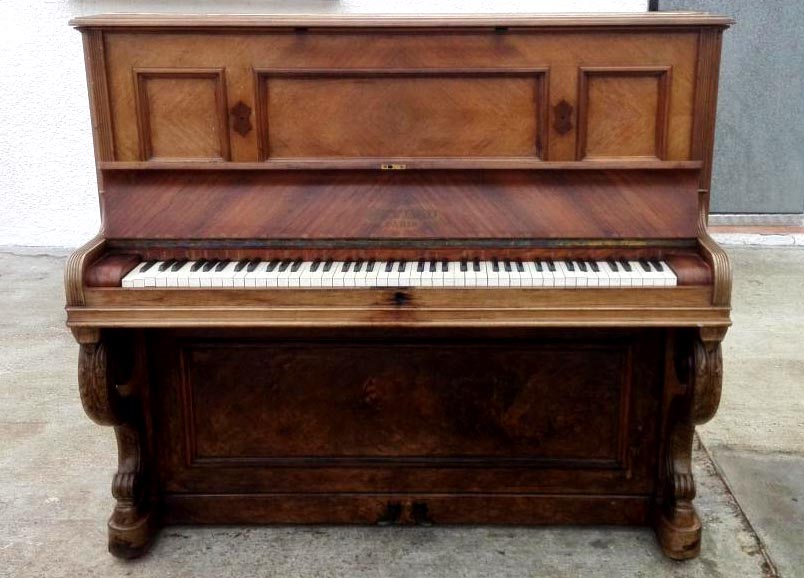 Photo : Piano    droit   Gaveau Paris