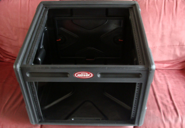 Photo : Rack    SKB    106 DJ Station 10 U  6U