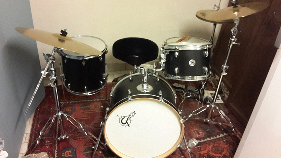 Photo : Gretsch    4    futs complete comme neuve