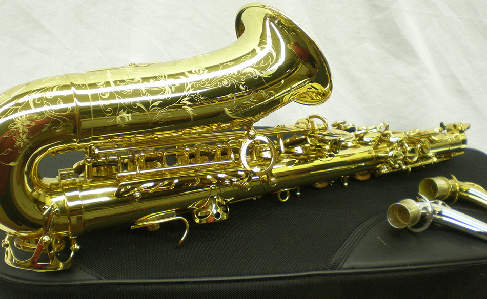 Photo : Selmer   serie   III Sax Alto Pavillon grave