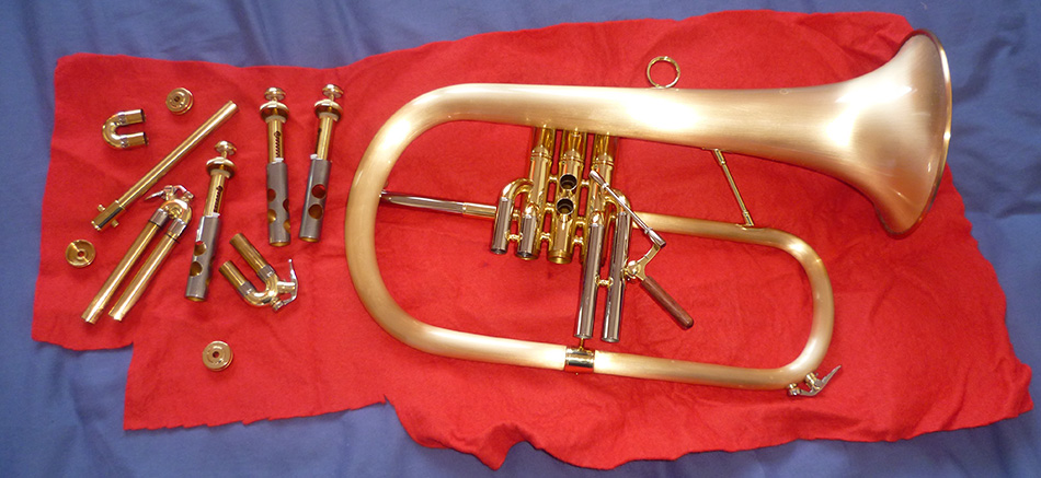 Photo : BUGLE            CAROLBRASS