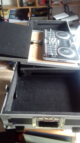 Photo : Flight    DJ     Pionner Regie pour CDJ 