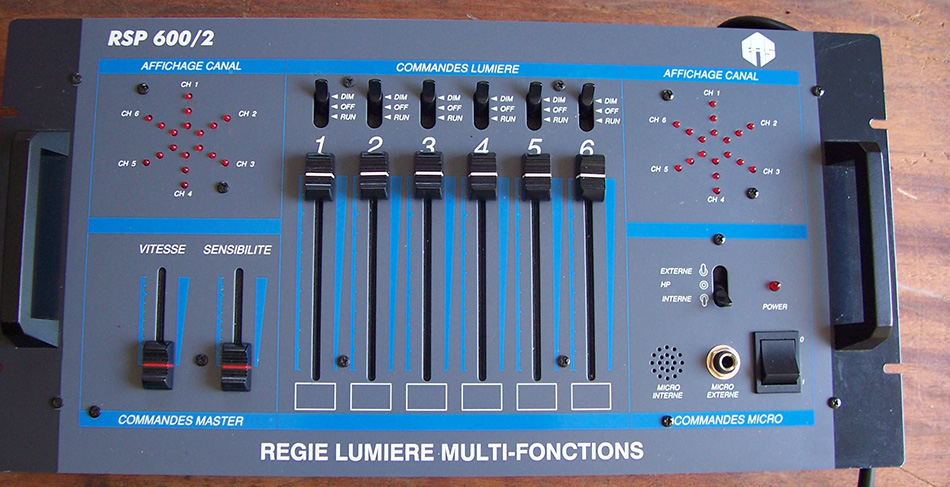 Photo : Chenillard       Regie multi fonctions RSP 602