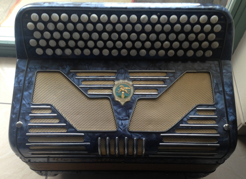 Photo : Chromatique Accordeon do 1ere basses belges