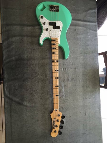 Photo : Bass  Precision  Yamaha Attitude 2 billy sheeh