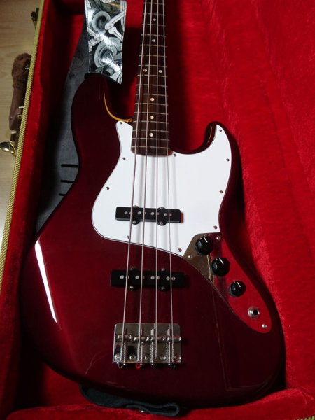 Photo : Jazz  Bass  Mexico RW MW
