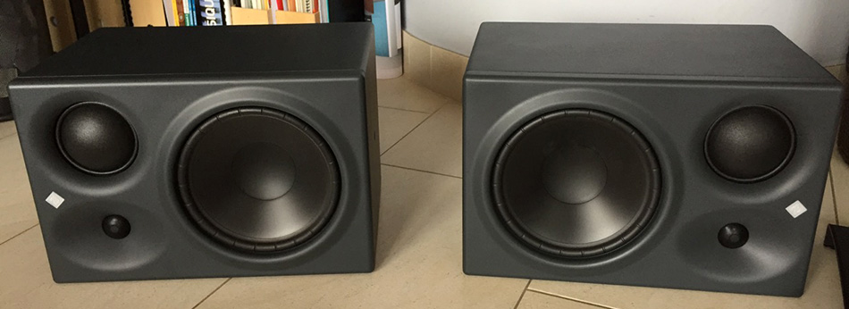 Photo : Neumann      KH310A