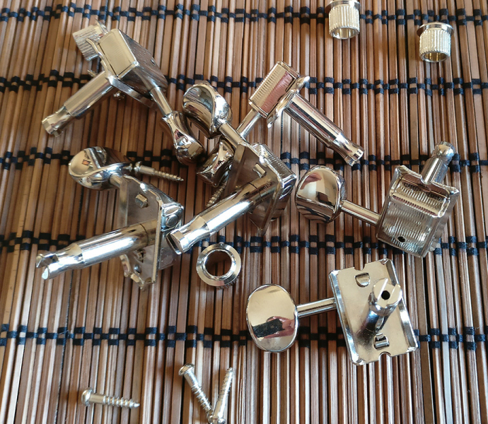 Photo : Mecaniques      Strat type Gotoh