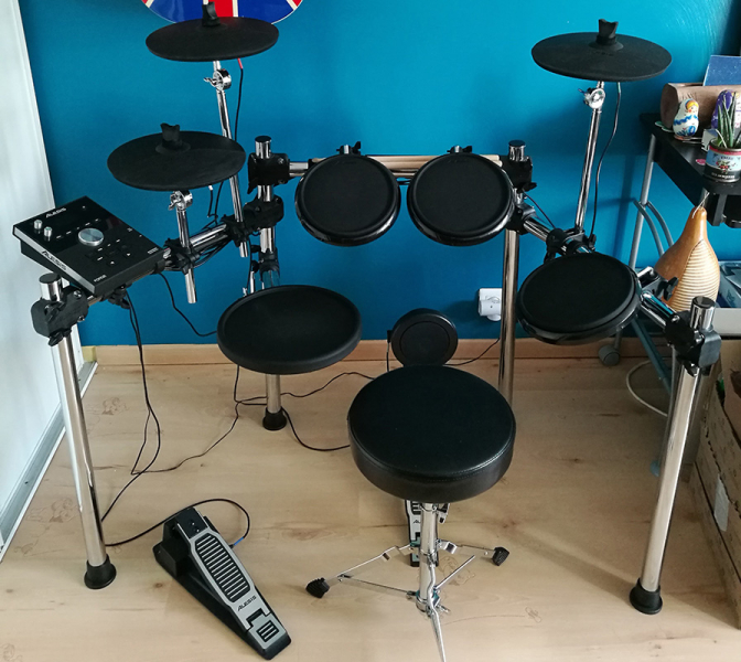 Photo : Alesis   Forge   Kit