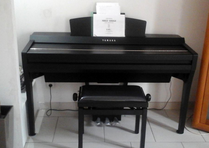 Photo : Yamaha        CVP609B