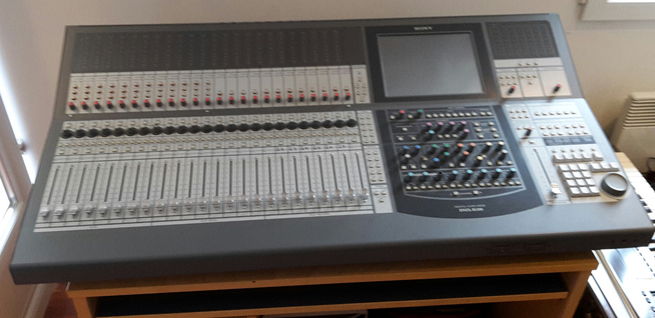 Photo annonce Console SONY DMX R100 numerique