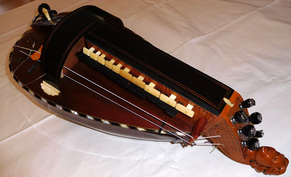 Photo : Vielle  a  roue  JC Boudet