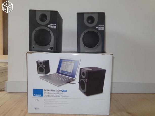 Photo : ALESIS M1 Active 320