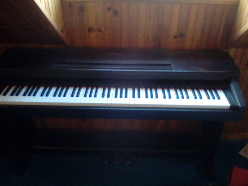 Photo : Yamaha Clavinova CLP 123 noir