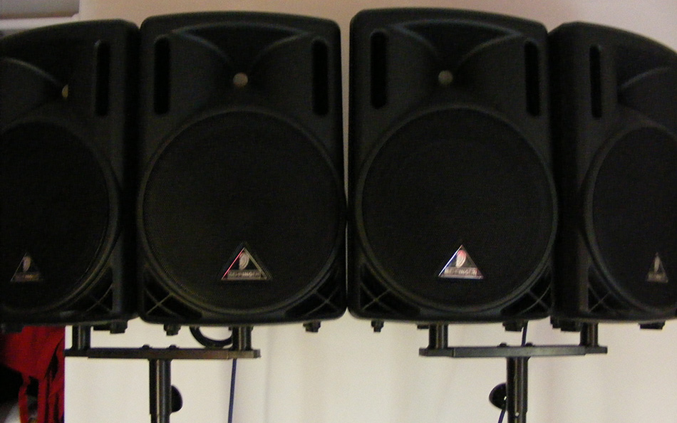 Photo : SONO            8KW 2 SUB + 4 TETES