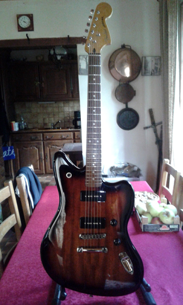 Photo : Fender jaguar modern player