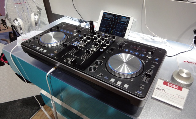 Photo : PIONEER    XDJ   R1 Sans fil