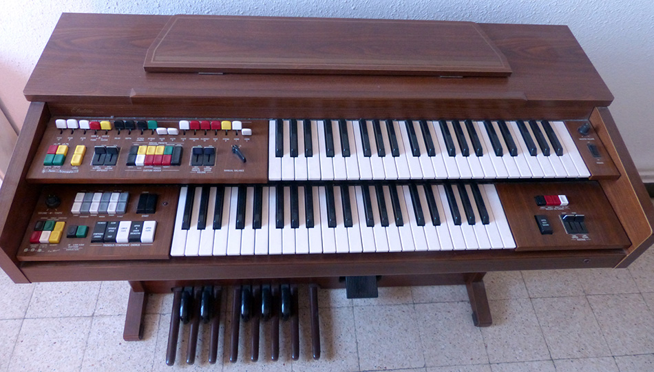 Photo : Orgue   Yamaha   Electone B405
