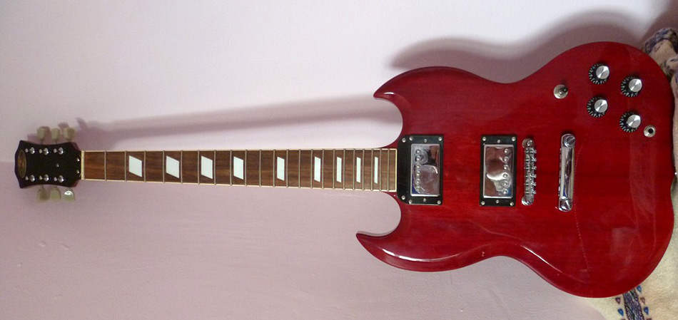 Photo : Guitare  STAGG  ROCK G300 BK
