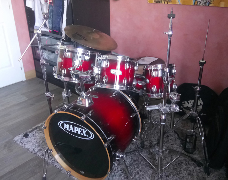 Photo : Mapex       M    Birch black forest cherry
