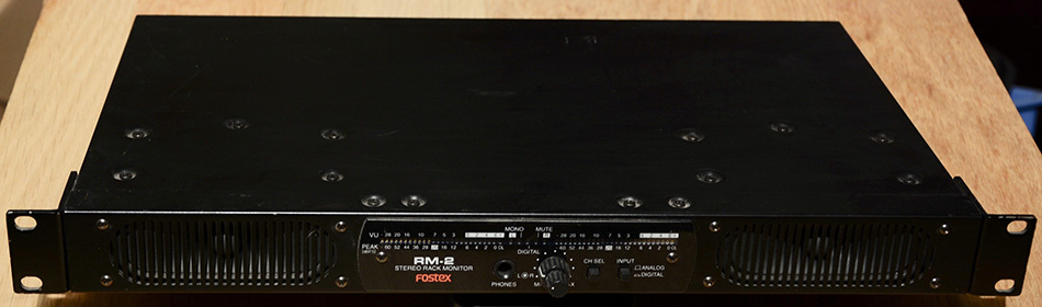 Photo : FOSTEX     RM    2 Module monitoring