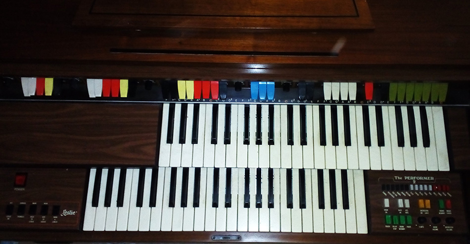 Photo : Orgue           GEM modele WIZARO 333