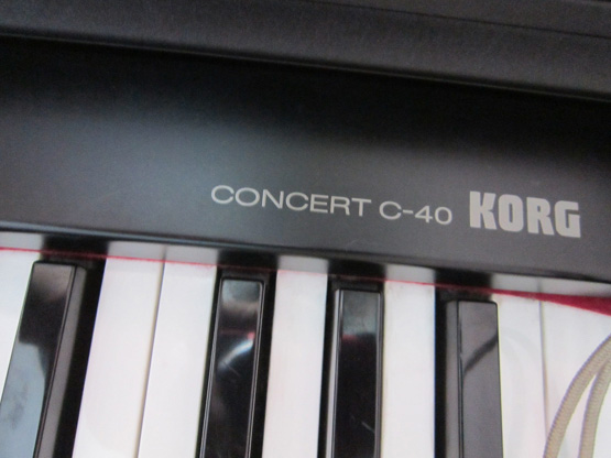 Photo : Piano    Korg    C40 de 2007