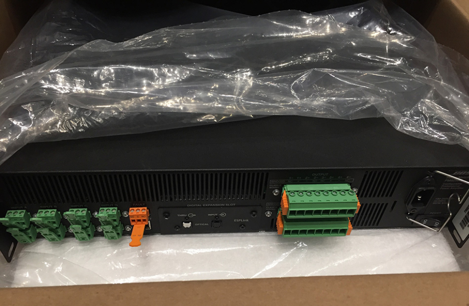 Photo : BOSE            PM8250N