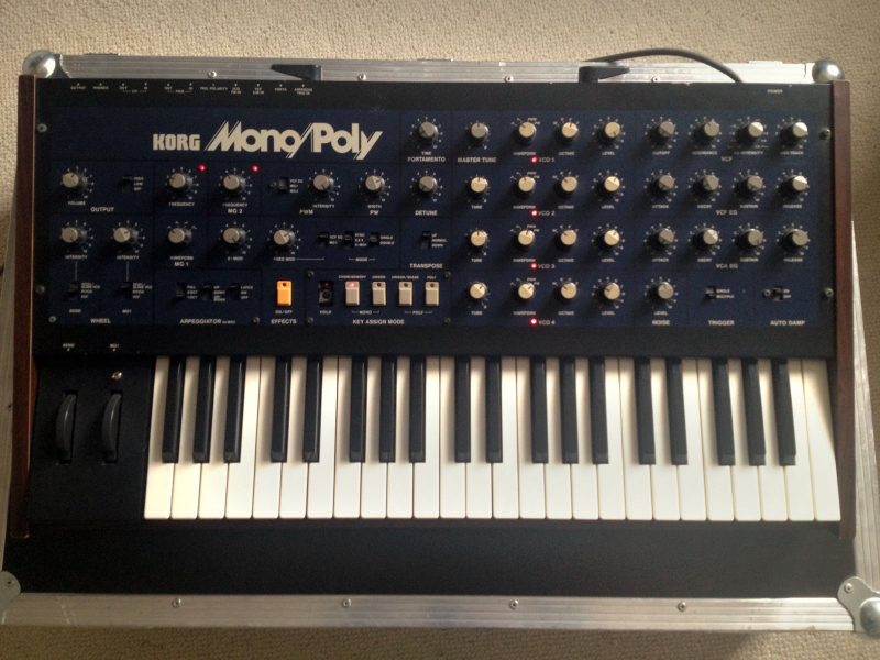Photo : Korg     Mono    Poly