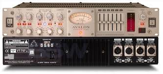 Photo : Avalon           VT 747 SP