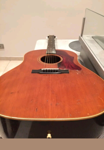 Photo : Gibson         J50 de 1969 quasi neuve