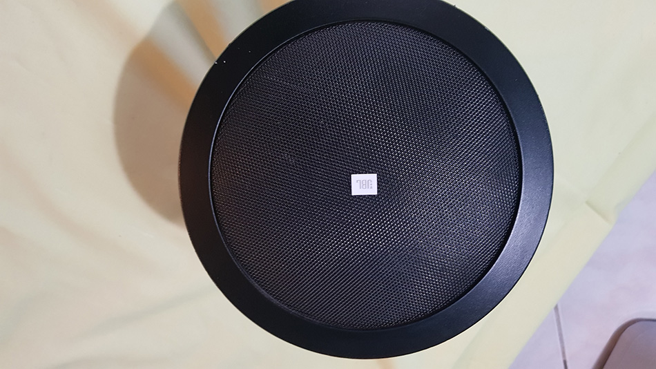 Photo : JBL    Control   24 CT Enceintes encastrables