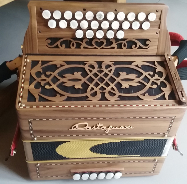 Photo : Diatonique       Castagnari Dony en DO FA