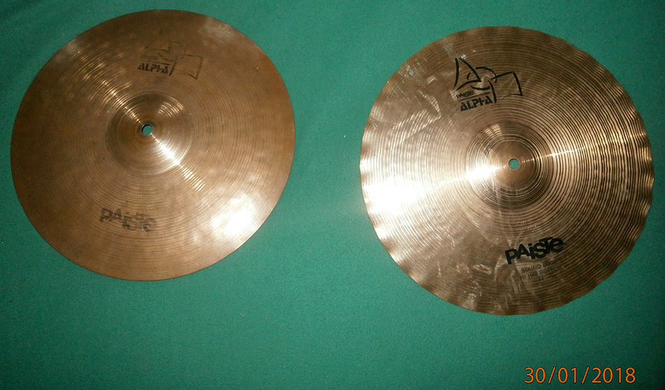 Photo : Hit      Hat     Paiste New Alpha edge Cymbale