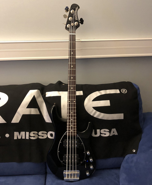 Photo : Music Man Sterling USA 4 HH RW BK MH BP