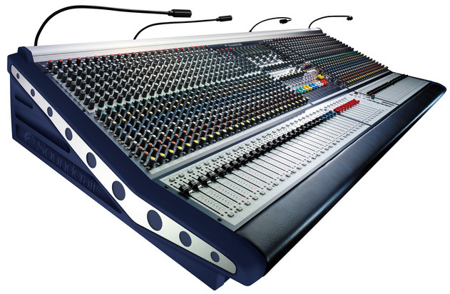 Photo : Soundcraft       MH4 48 + vumetre led et fligth