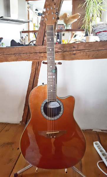 Photo : Ovation Celebrity CC 047 electro acoustique