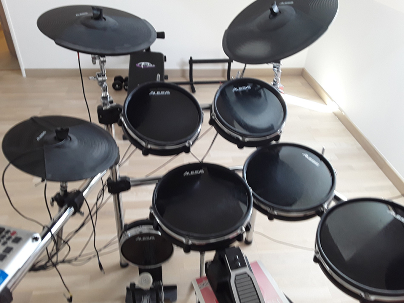 Photo : Alesis         DM10 X
