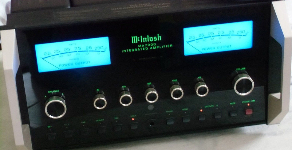 Photo : McIntosh         MA 7000