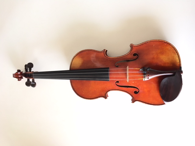 Photo : Violon           Entier Francais de 1965