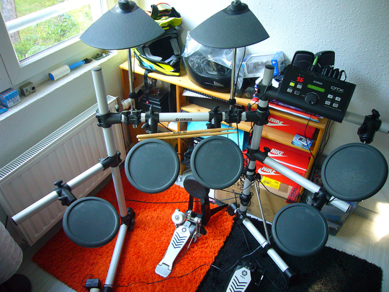 Photo : YAMAHA       DTX500