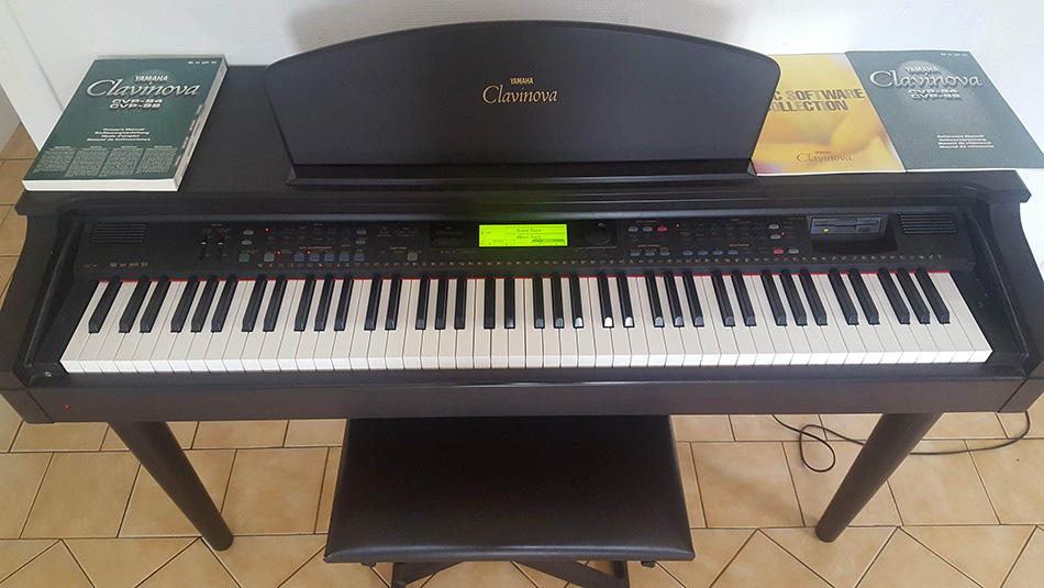 Photo : Yamaha    CVP    Clavinola 94